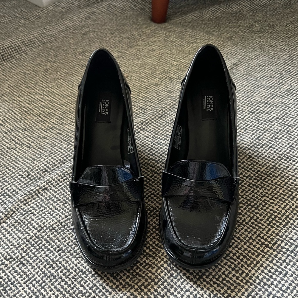 Black patent heeled loafers